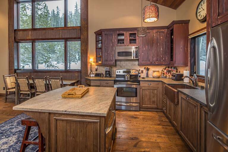 Beautiful cabinetry and countertops | Main Level Beautiful cabinetry and countertops | Main Level