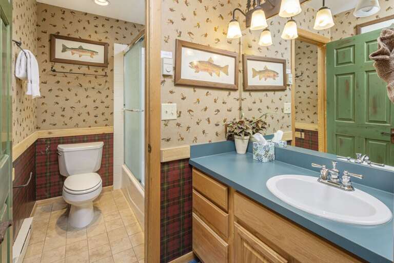 Cabin themed bathroom | Upper Level Cabin themed bathroom | Upper Level