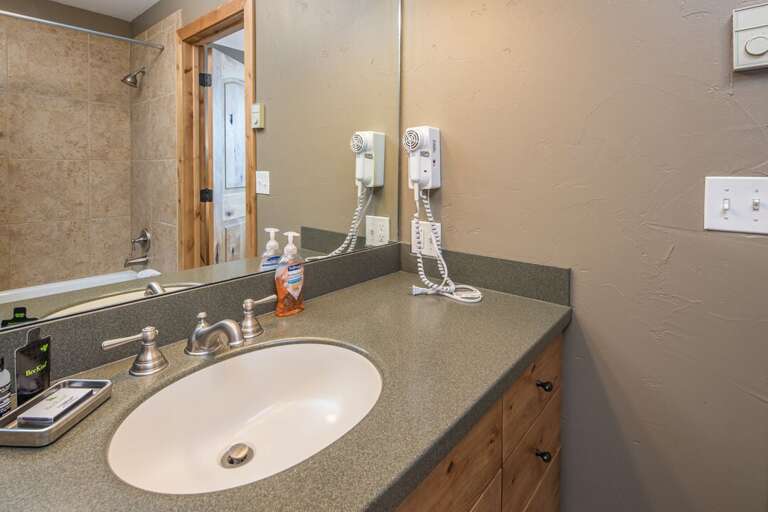 Ample counter space | Upper Level