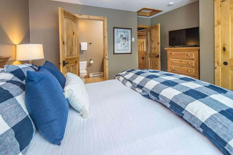 Watch a movie in bed | Queen-Sized Bed | Upper Level