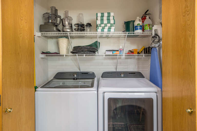 Full-size washer & dryer available for you to use! Full-size washer & dryer available for you to use!