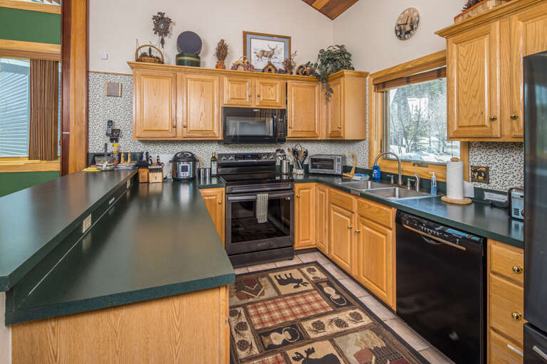 A fully-stocked kitchen for you! A fully-stocked kitchen for you!