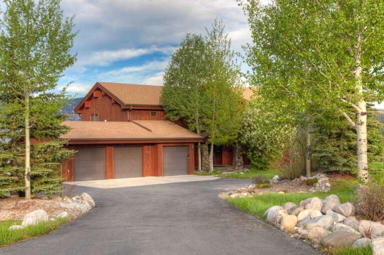 The trees provide nice shade | Exterior The trees provide nice shade | Exterior