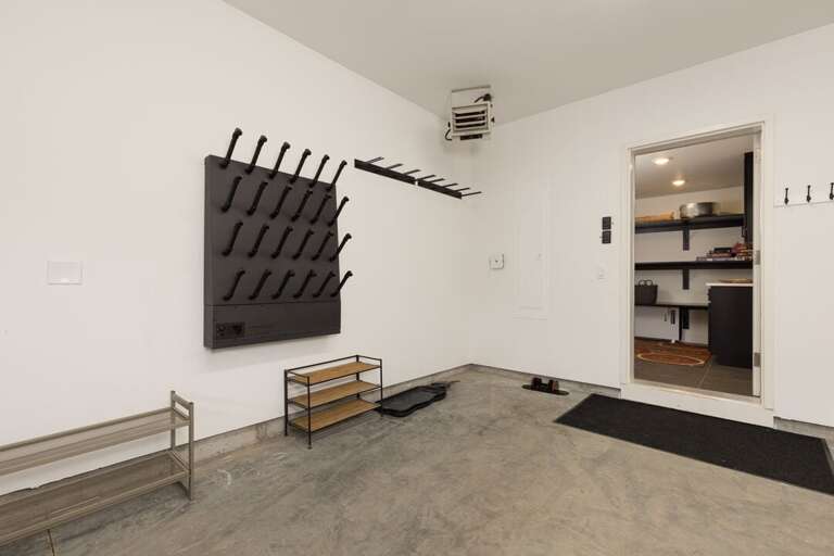 Sky/ Snowboard Boot Dryer | Garage