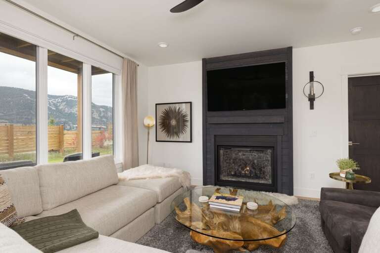 Watch the Snow Fall | Main Level