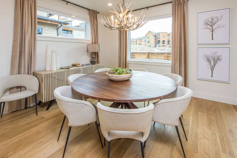 Have dinner with friends | Main Level