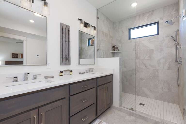 Enjoy the luxurious walk-in shower | Upper Level