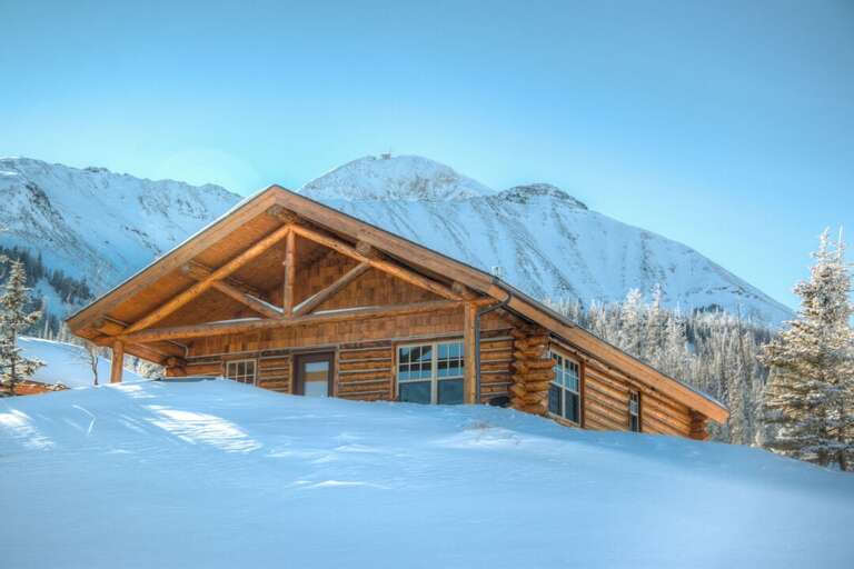 This home is stunning no matter the backdrop | Exterior