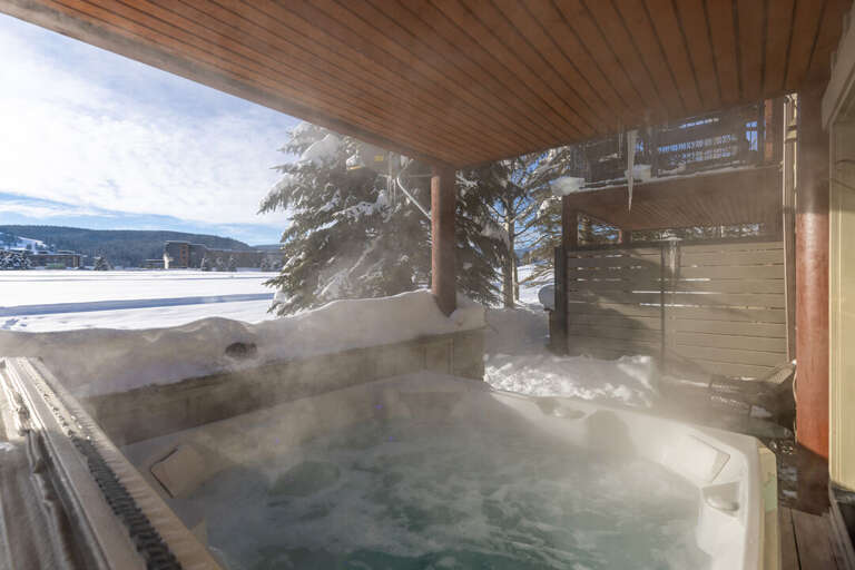 Private Hot Tub | Exterior Private Hot Tub | Exterior
