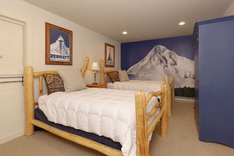Kids love this fun Lone Peak mural | 2 Twin Beds | Lower Level
Level