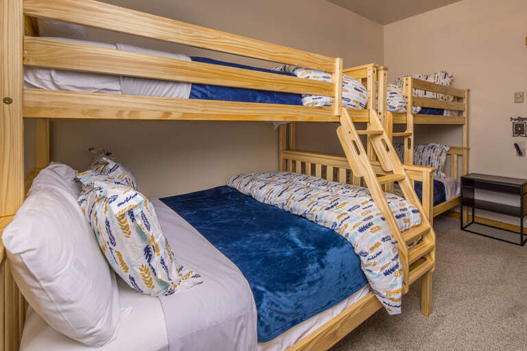 Kids love this room | One Twin-Over-Double Bed and One Twin-Over-Twin Bed | Lower Level
