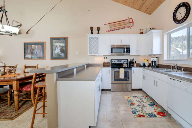 Ample counter space | Main Level Ample counter space | Main Level