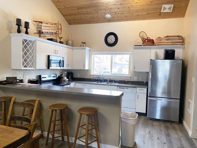 Have breakfast at the bar | Main Level Have breakfast at the bar | Main Level