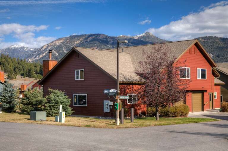 Blue skies for days | Exterior