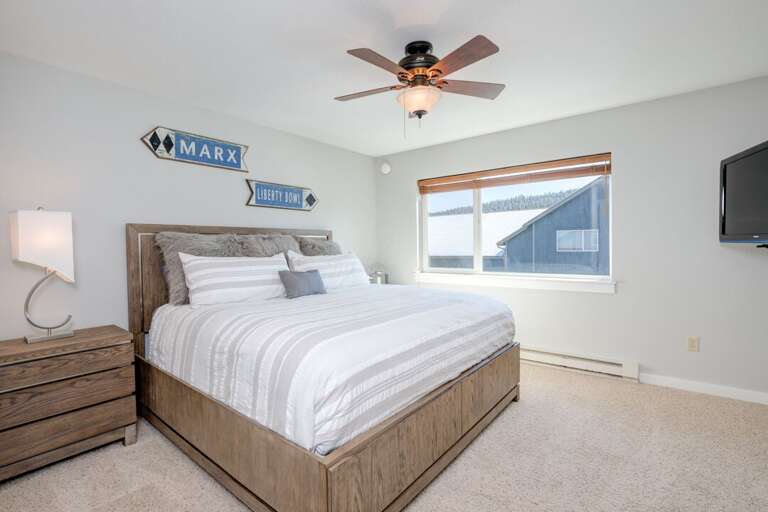 Wake up to sunshine | King-sized bed | Upper Level