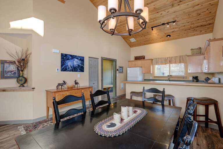 Eat together | Main Level Eat together | Main Level