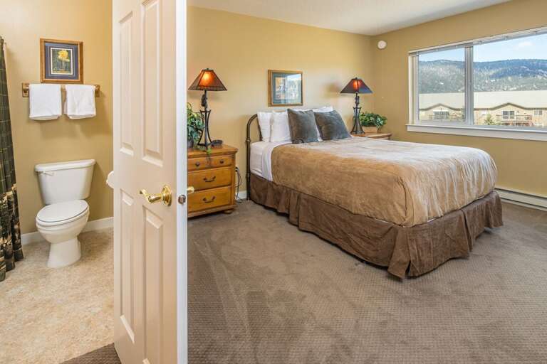 Second Upstairs Bedroom with En-suite | Upper Level