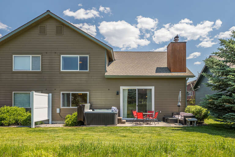 Exterior | Back patio
