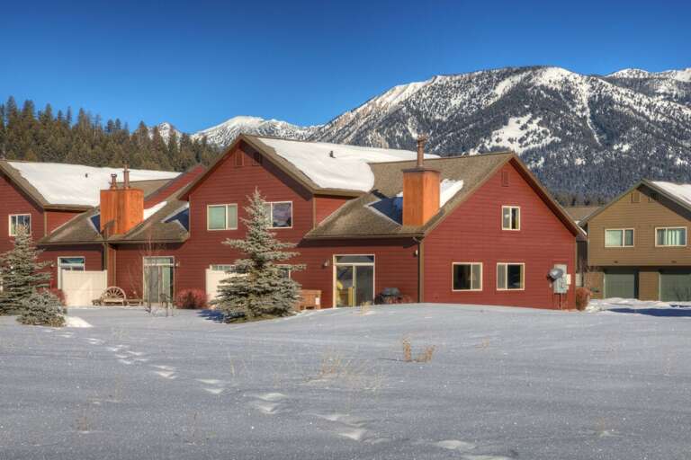 Enjoy the big backyard | Exterior