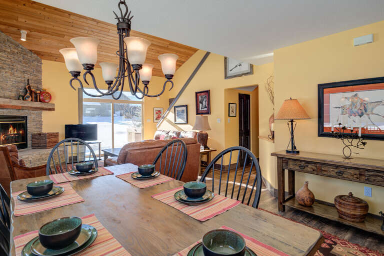 Gather round for dinner | Main Level