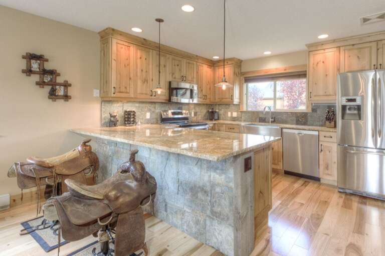 Have breakfast at the bar | Main Level Have breakfast at the bar | Main Level