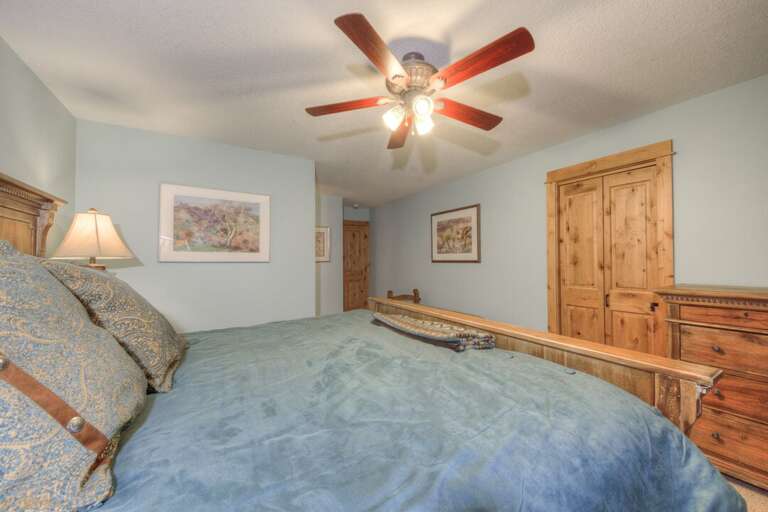 Sleep peacefully | King-Sized Bed | Upper Level Sleep peacefully | King-Sized Bed | Upper Level