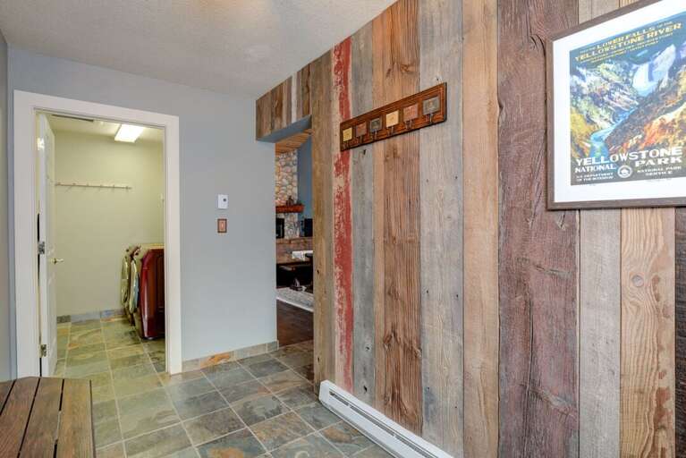 Entryway | Main Level