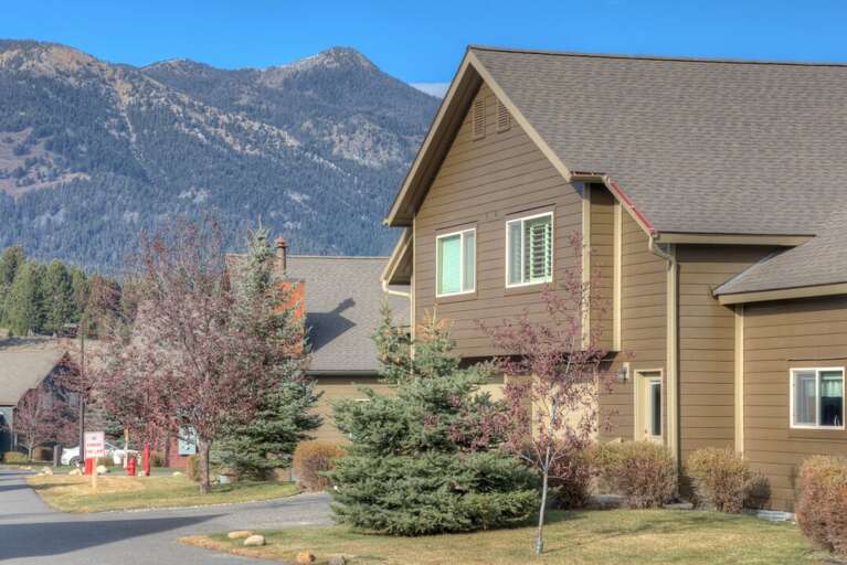 Gorgeous mountain views | Exterior