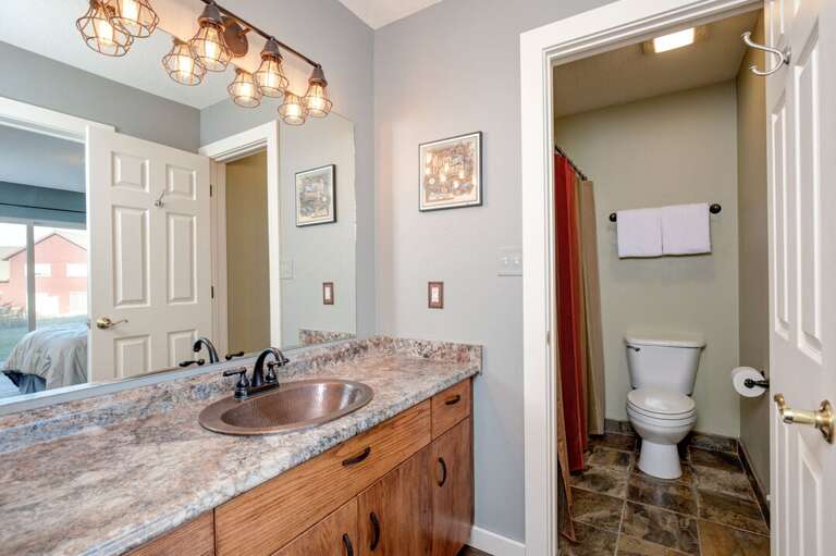 Lots of getting ready space | Main Level