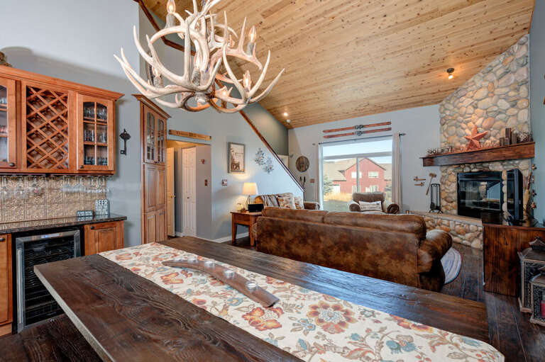 Play board games at the table | Main Level