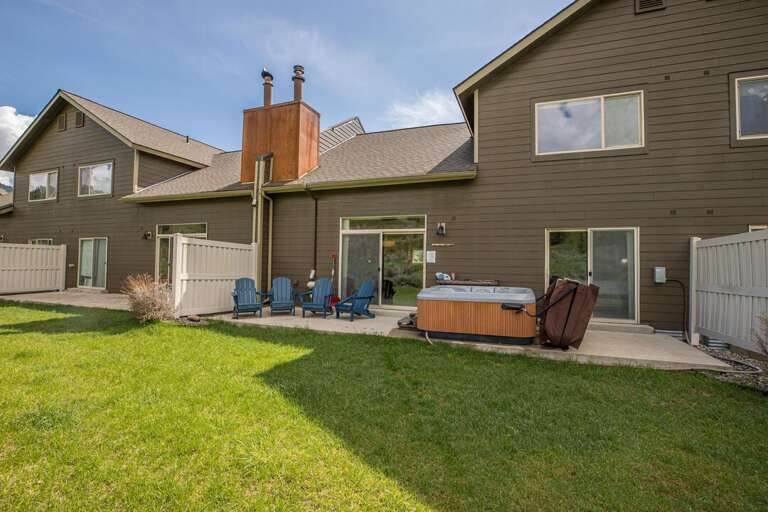 Relax in the hot tub | Exterior