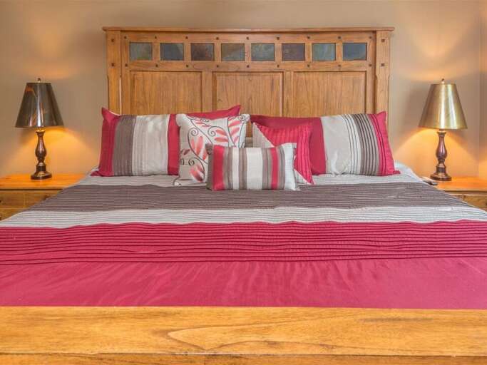 Sleep comfortably | King-Sized Bed | Upper Level