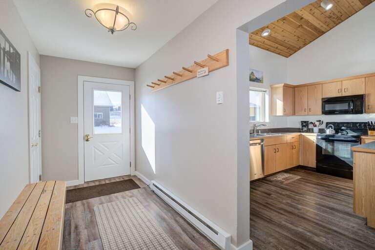 Entryway | Main Level