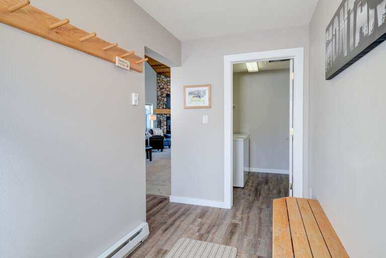 Entryway | Main Level