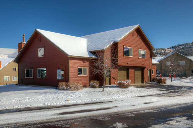 Lots of parking | Exterior