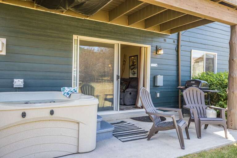 The private patio is perfect for couples | Main Level