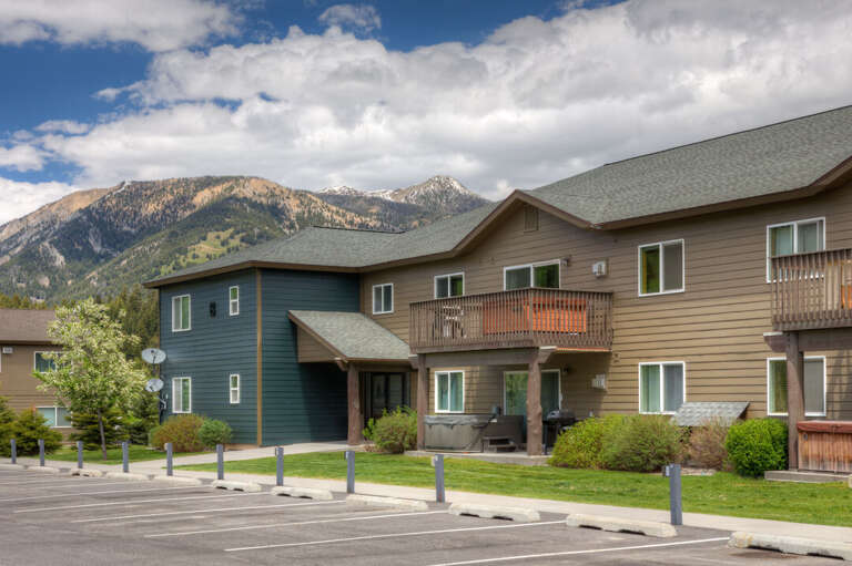 Ample parking | Main Level Ample parking | Main Level