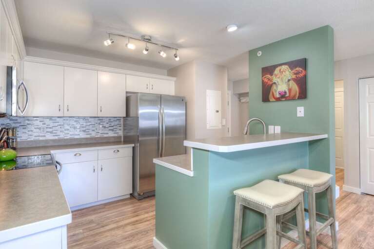 Have your morning coffee at the bar | Main Level