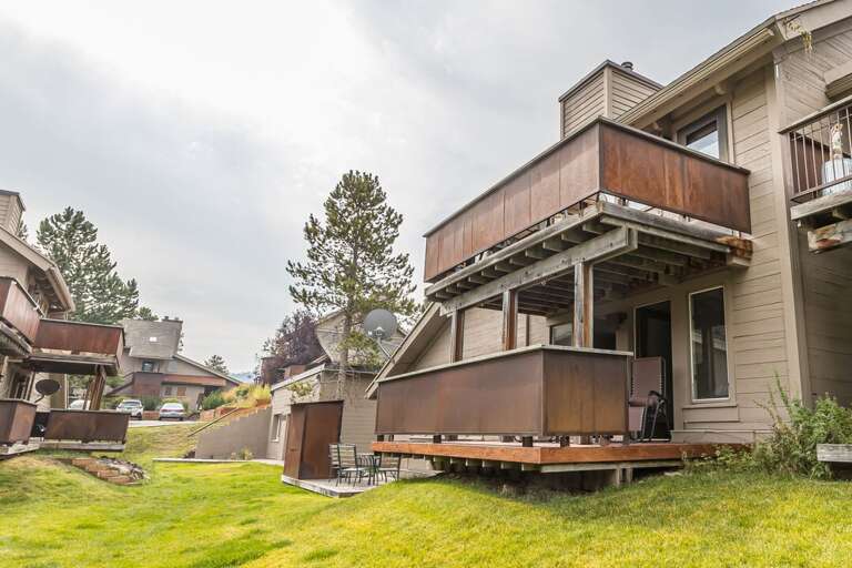 Play in the yard | Exterior Play in the yard | Exterior