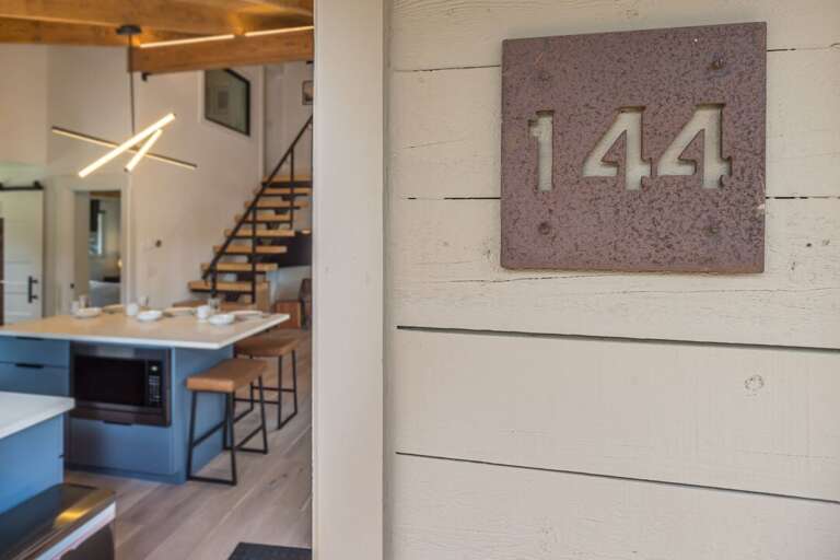 Welcome to the Black Diamond Chalet Welcome to the Black Diamond Chalet