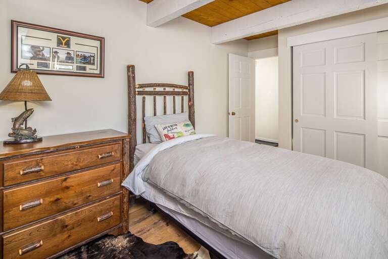 Cozy Bed | Main Level Cozy Bed | Main Level