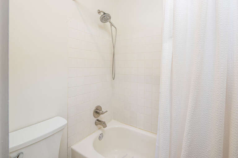 En-suite Bathroom | Upper Level En-suite Bathroom | Upper Level