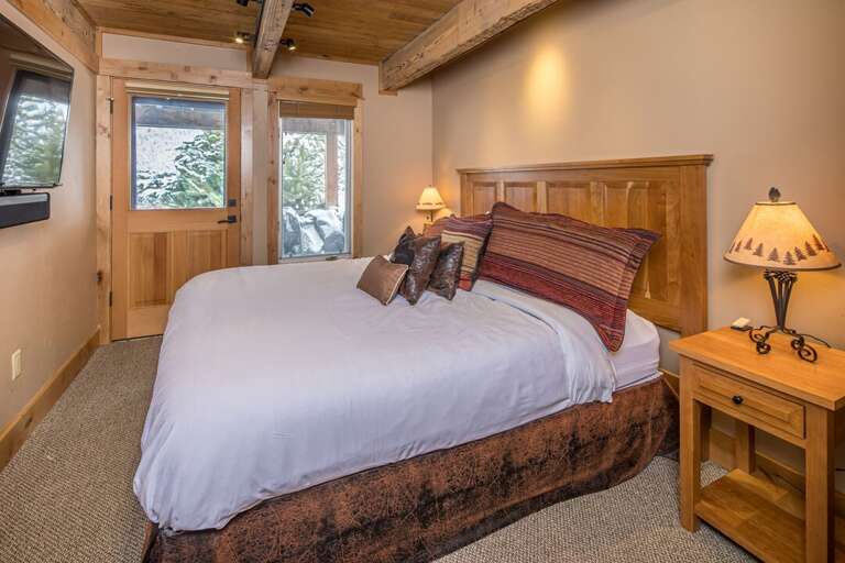 Wake up to beautiful views | Main Level Wake up to beautiful views | Main Level