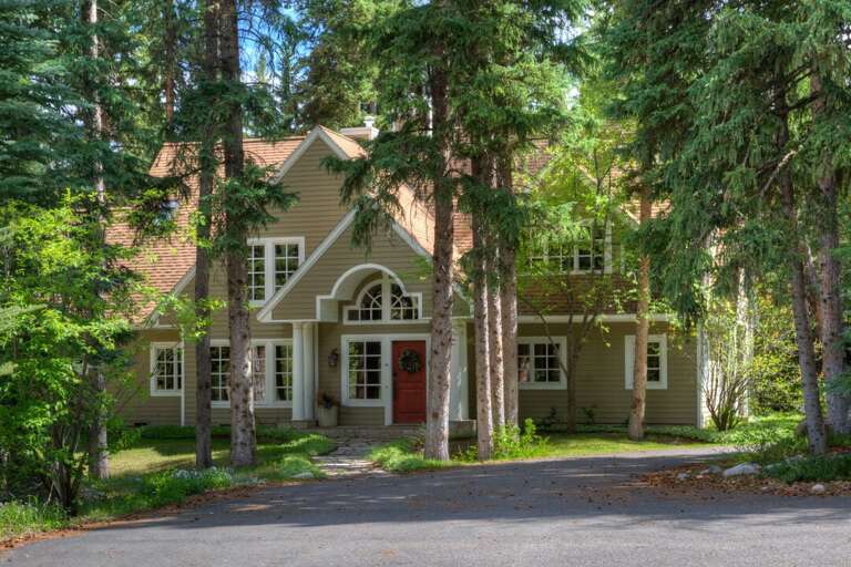 Beautiful inside and out | Exterior