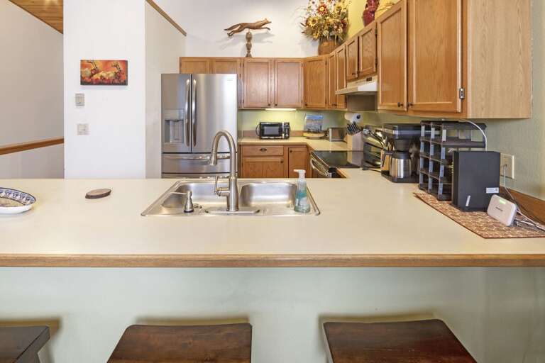 Have breakfast at the bar | Main Level