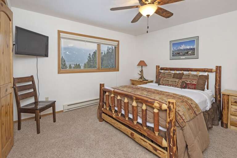 Wake up to beautiful views | Lower Level