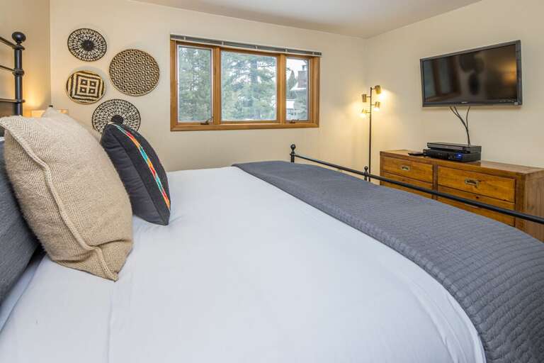 Catch up on your favorite shower | Lower Level Catch up on your favorite shower | Lower Level