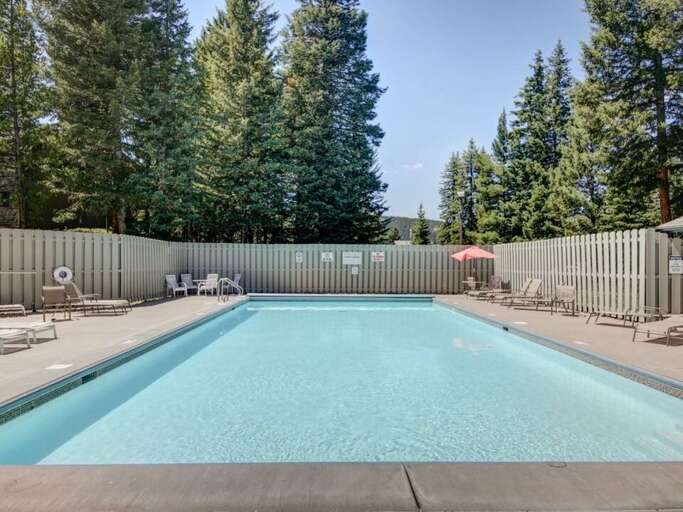 Seasonal Community Pool