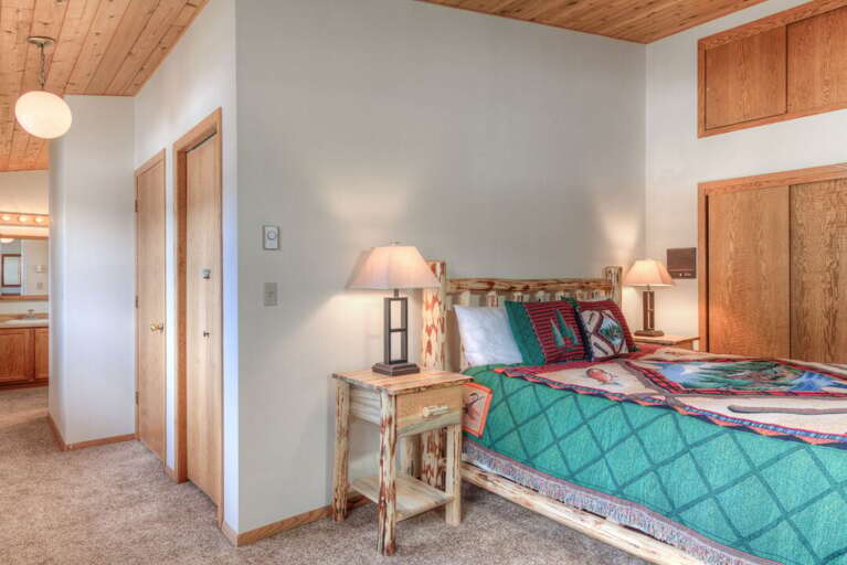 Get comfy | Upper Level