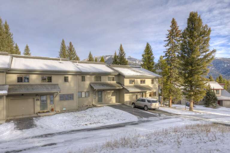 Step out and snowshoe | Exterior